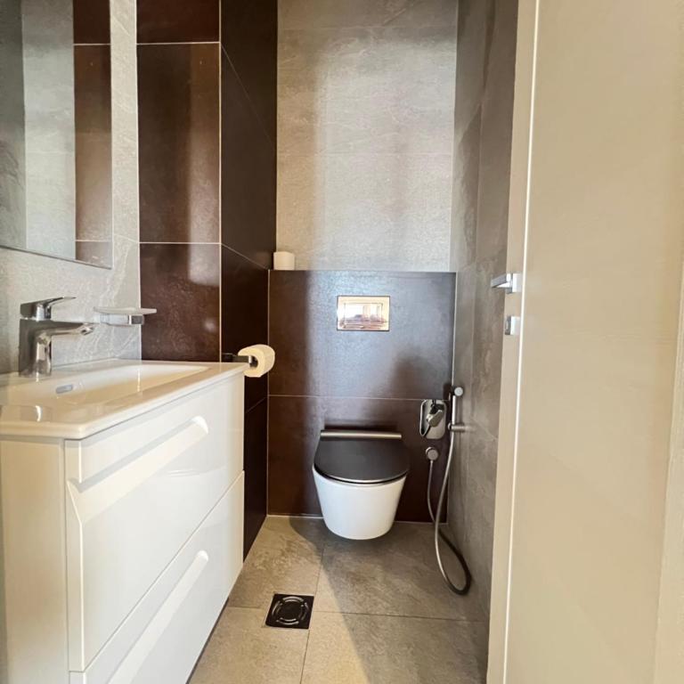White Homes 7-Central Point - Apartman s 2 Spavaće Sobe sa Balkonom i Terasom - 12
