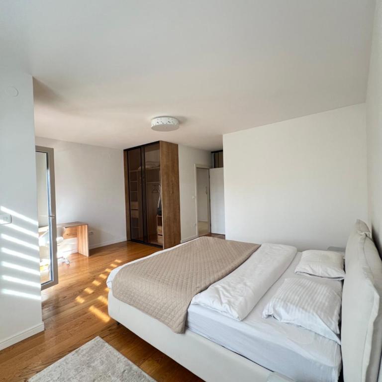 White Homes 7-Central Point - Apartman s 2 Spavaće Sobe sa Balkonom i Terasom - 17