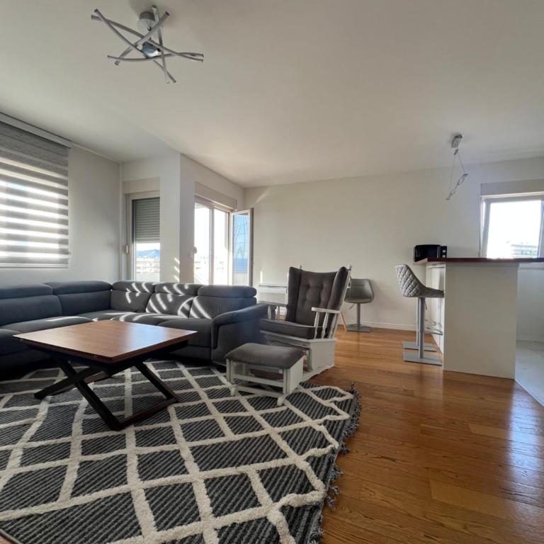 White Homes 7-Central Point - Apartman s 2 Spavaće Sobe sa Balkonom i Terasom - 24