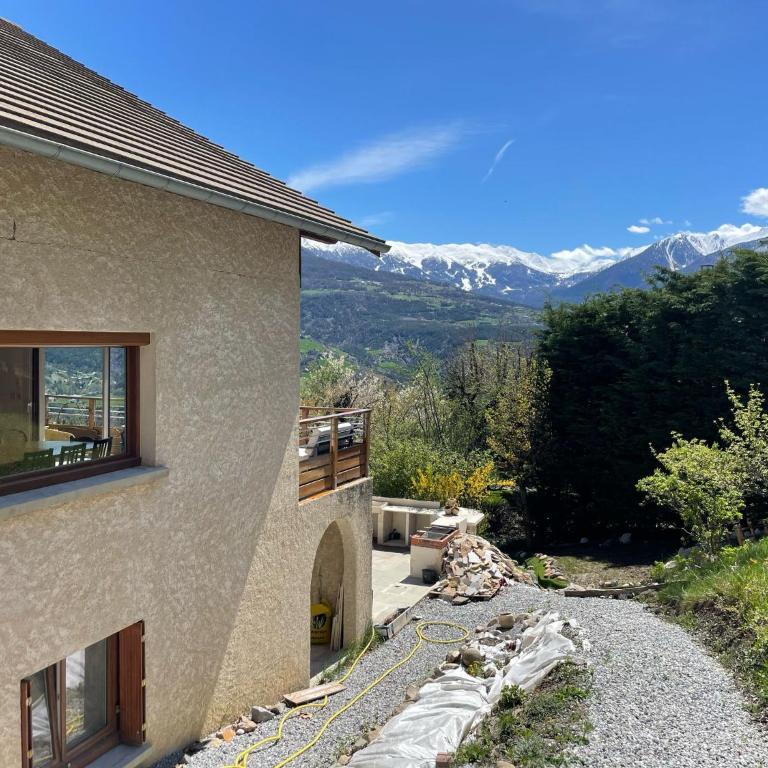 Gîte confort 15 couchages, vue panoramique Montagne Hautes Alpes, Terrasses - Casa de 6 dormitorios - 42