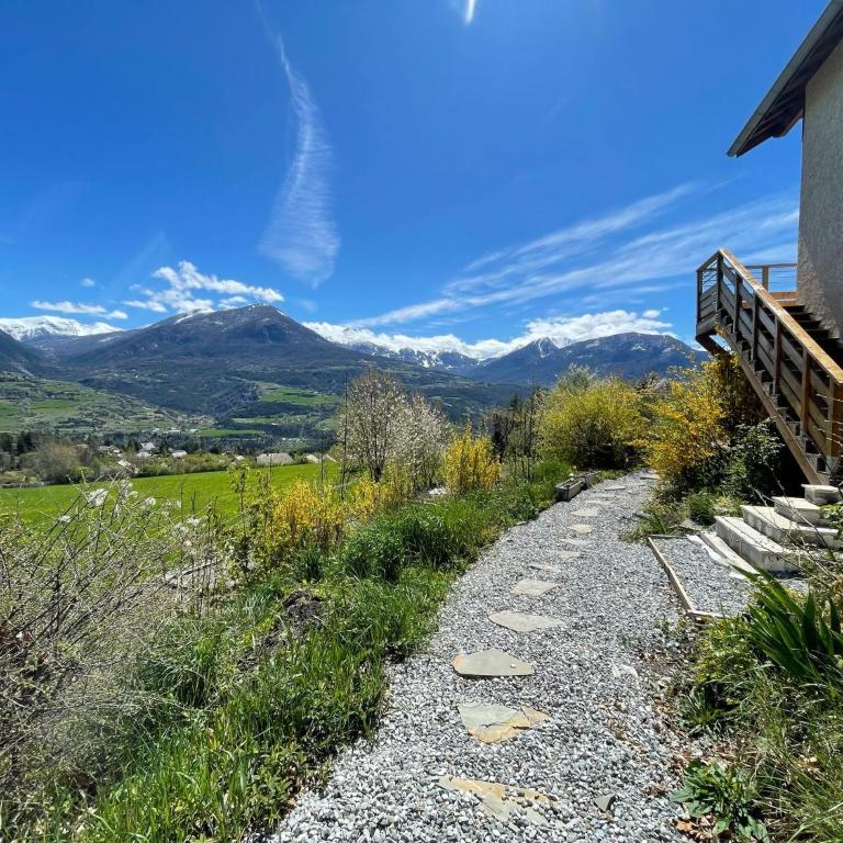 Gîte confort 15 couchages, vue panoramique Montagne Hautes Alpes, Terrasses - Casa de 6 dormitorios - 7