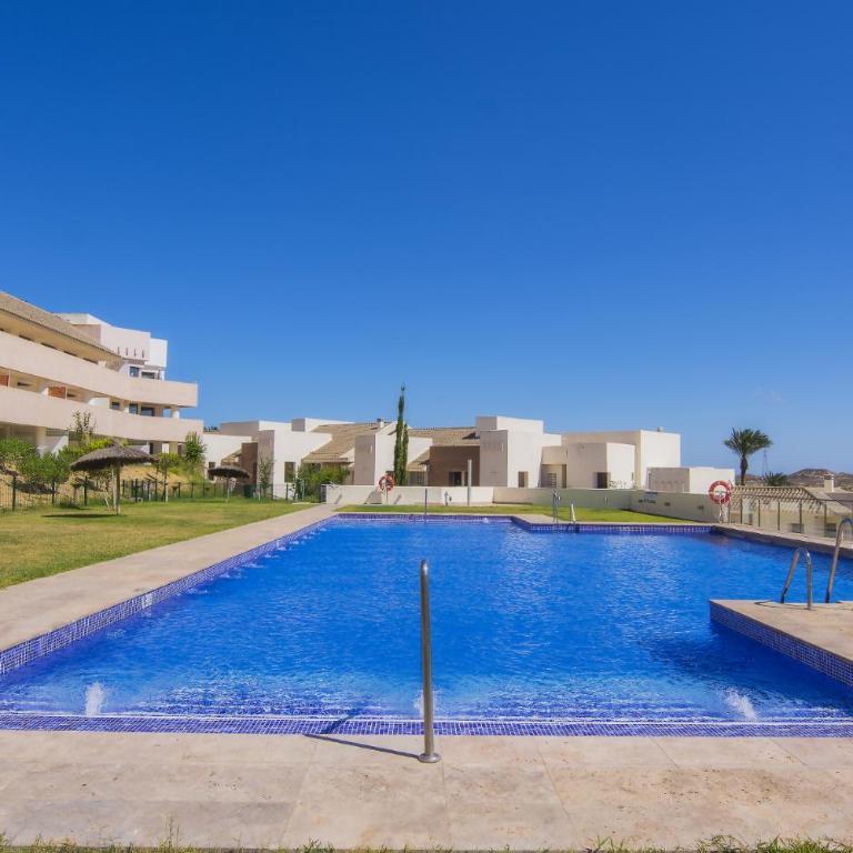 Apartamento a Estrenar Piscina y Parking Gratis - Apartamento Superior - 37