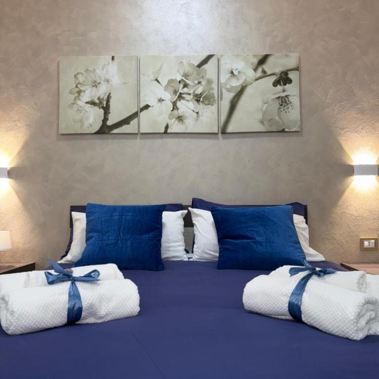 BLUE HOUSE Catania - Cozy B&B Near the Sea and Historic Center - Sicily - Double Room with Private Bathroom - 9