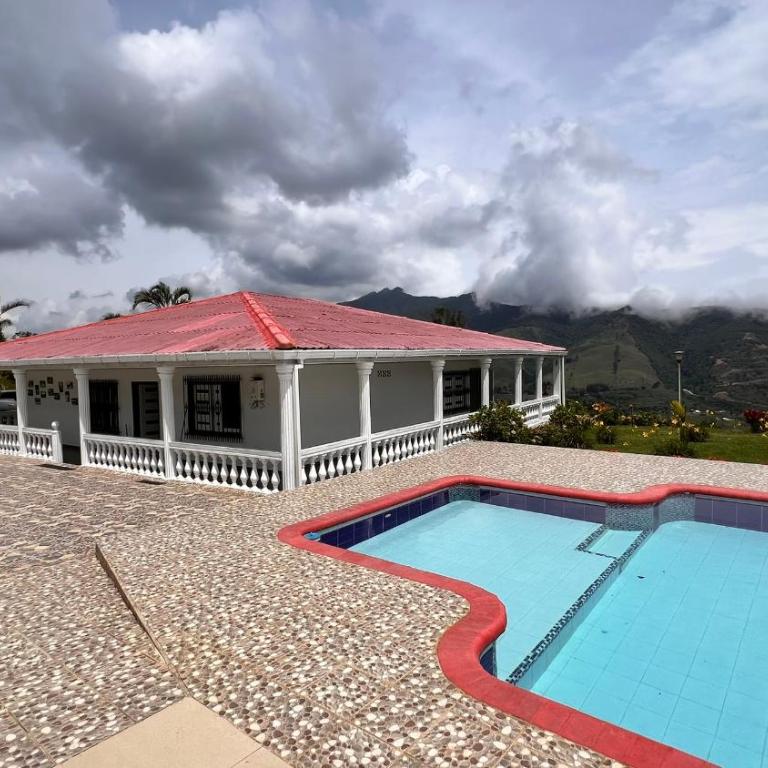 Finca el paraíso - parcelacion El Lago - Three-Bedroom House - 5