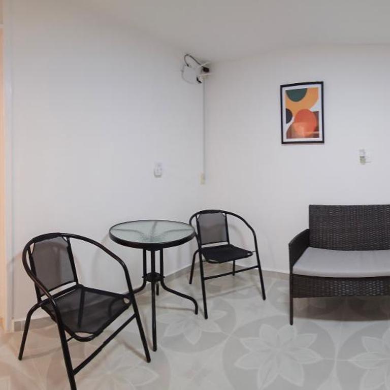 Book & Sleep Cancun - Deluxe Triple Room - 4