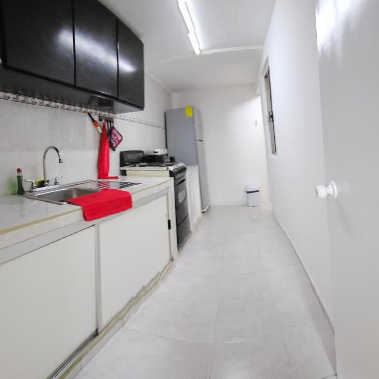 Book & Sleep Cancun - Deluxe Triple Room - 5