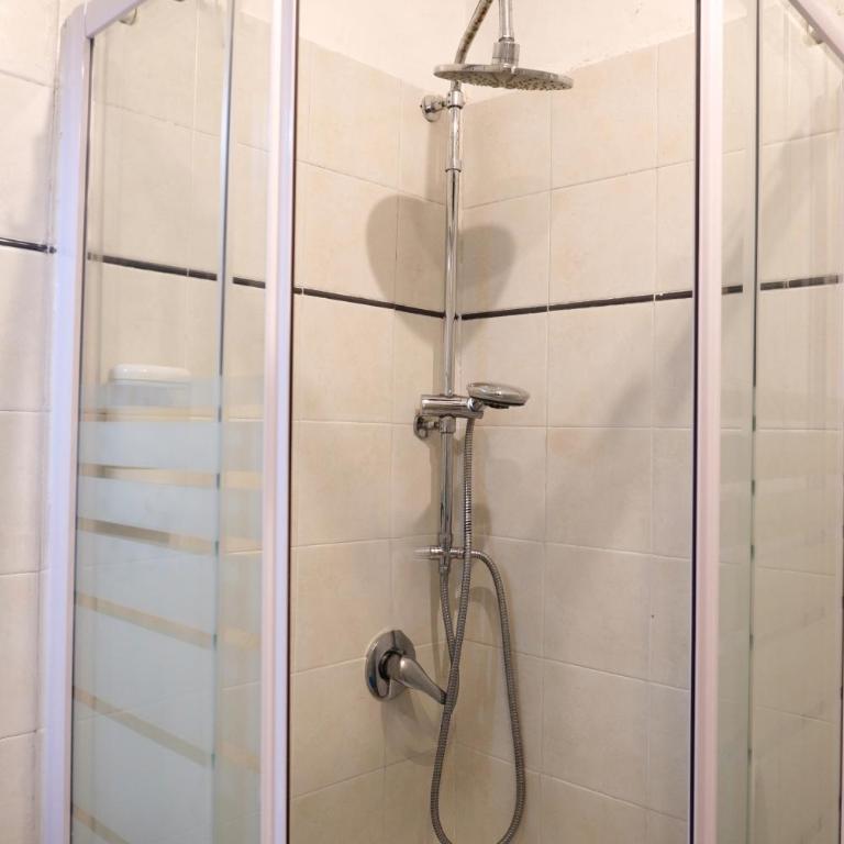 Rossese - One-Bedroom Apartment - 11