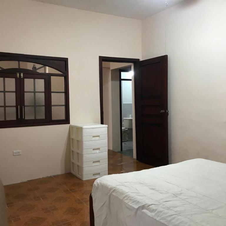 Alojamiento Centrico con Parqueadero 2H Santo Domingo de los Colorados Ecuador - Apartamento de 1 dormitorio - 6