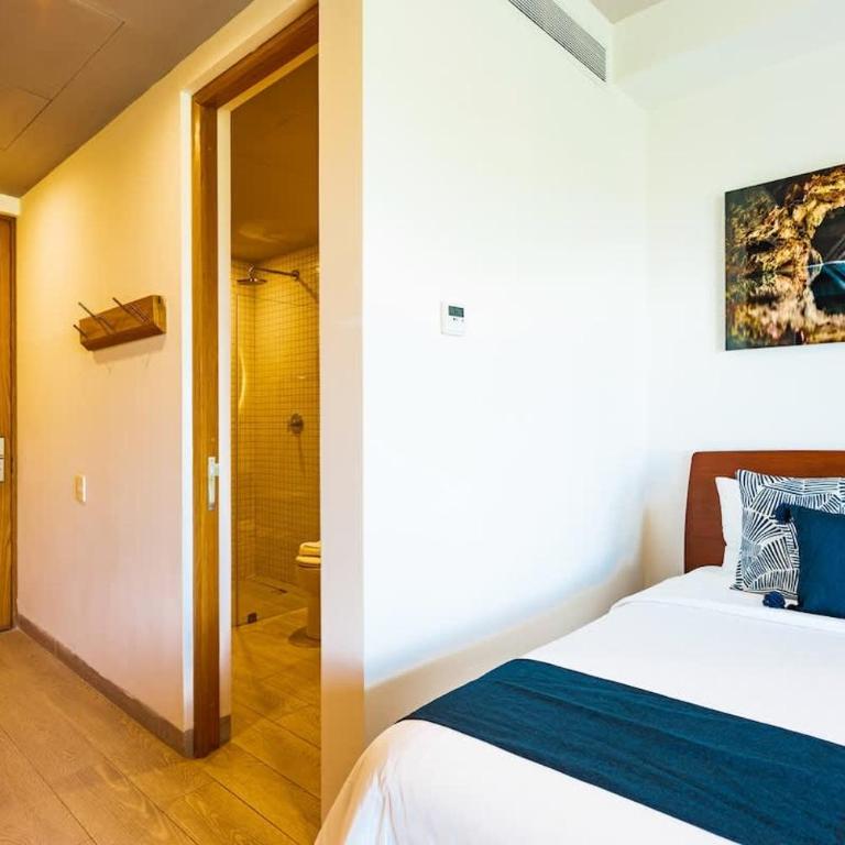 Tropical 2-Bedroom Mangrove View - Apartment - 26