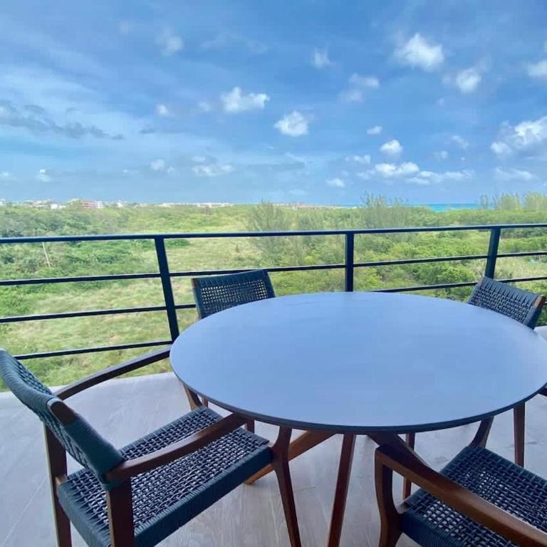 Luxury 2BR 2BA Ocean view 200m from beach - Apartment - 5