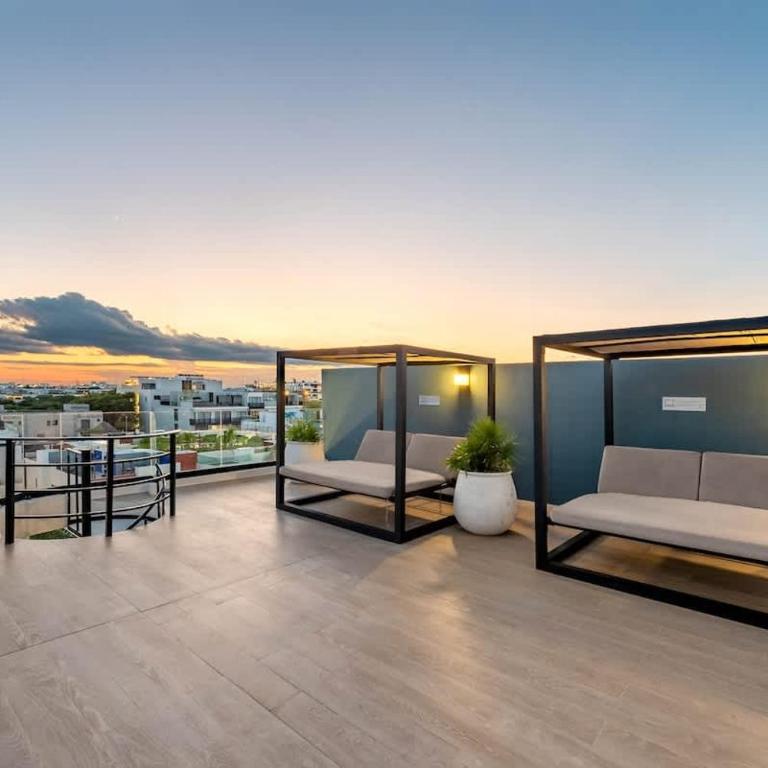 Luxury 2BR 2BA Ocean view 200m from beach - Apartment - 24