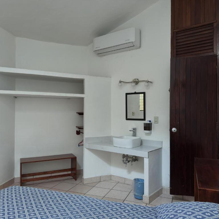 Hotel San Juan - Chambre Familiale avec Salle de Bains Privative - 6