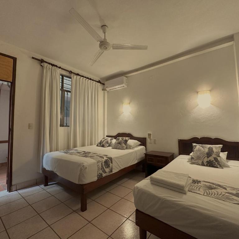Hotel San Juan - Chambre Triple avec Salle de Bains Privative - 2
