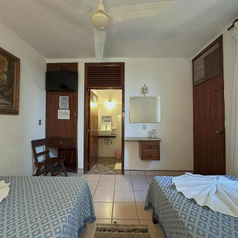 Hotel San Juan - Chambre Triple avec Salle de Bains Privative - 4