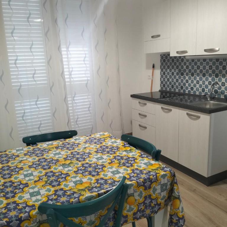 Diana Apartment - Studio Apartment with Balcony - 4