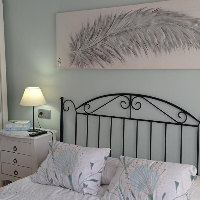 Gonzalo de Berceo 15 " CALIDAD-SOBRIO" AND " FREE PRIVATE PARKING " - Apartamento de 3 dormitorios - 22