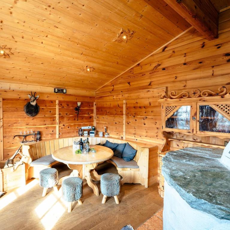Rustic Hut Salzburg near Ski Slopes - Ferienhaus mit 3 Schlafzimmern - 4