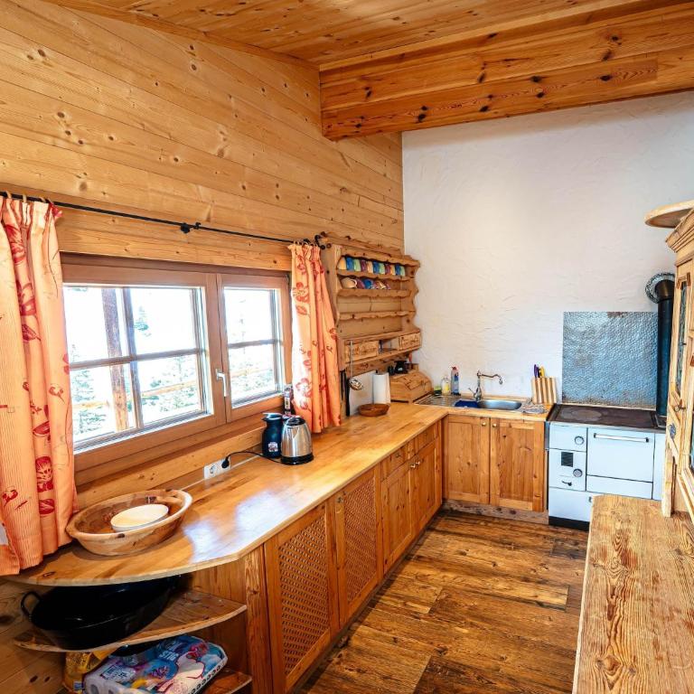 Rustic Hut Salzburg near Ski Slopes - Ferienhaus mit 3 Schlafzimmern - 3
