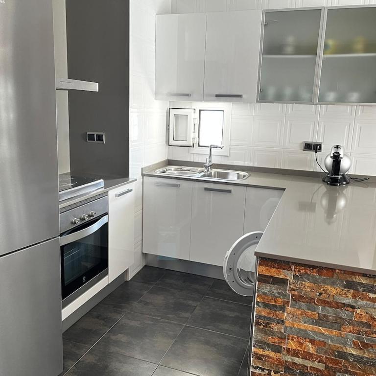 Mirador mar - Three-Bedroom Apartment - 18