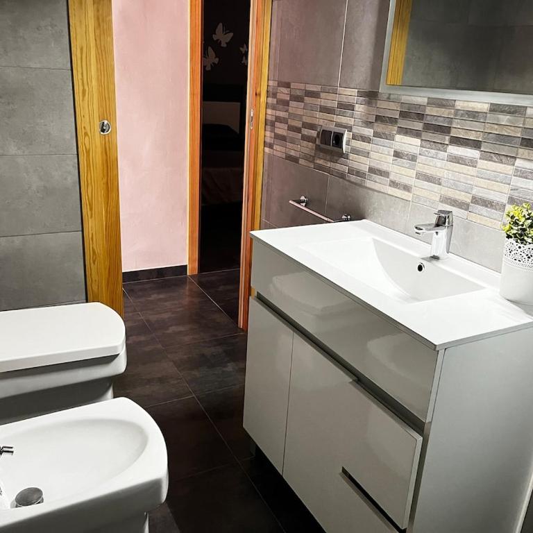 Mirador mar - Three-Bedroom Apartment - 20
