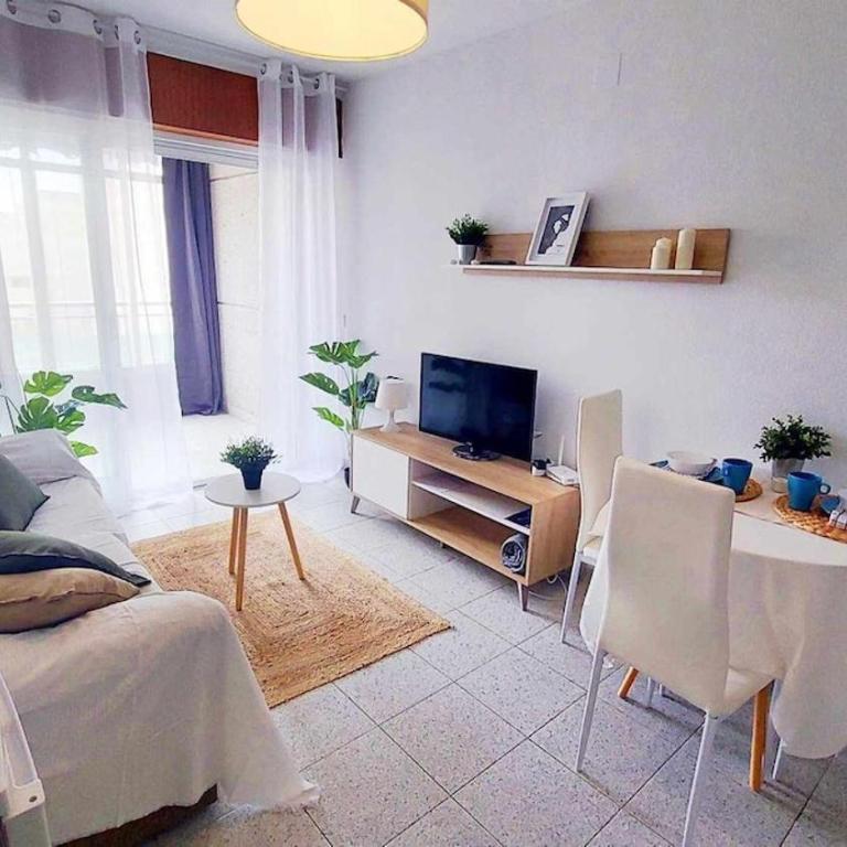 Nice studio with pool and air conditioning - One-Bedroom Apartment with Pool View - 1