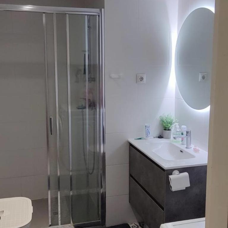 Iso parveke merenrannassa 102 - Two-Bedroom Apartment - 15