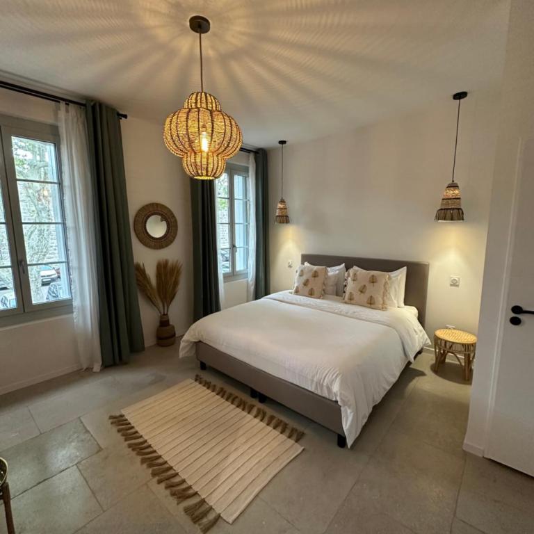 27 côté remparts - Chambre Lit King-Size Deluxe - 13