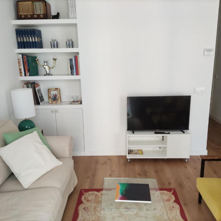 Piso reformado de Lujo de 2 dormitorios y 2 baños - Apartamento de 2 dormitorios con balcón - 2