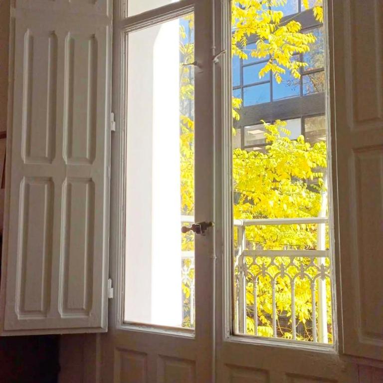Piso reformado de Lujo de 2 dormitorios y 2 baños - Apartamento de 2 dormitorios con balcón - 3