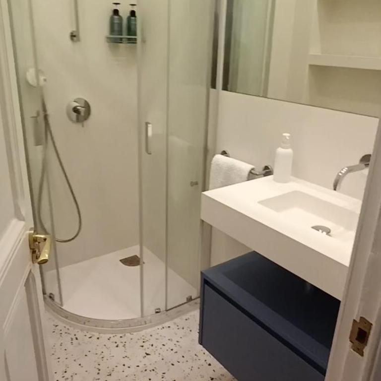 Piso reformado de Lujo de 2 dormitorios y 2 baños - Apartamento de 2 dormitorios con balcón - 10