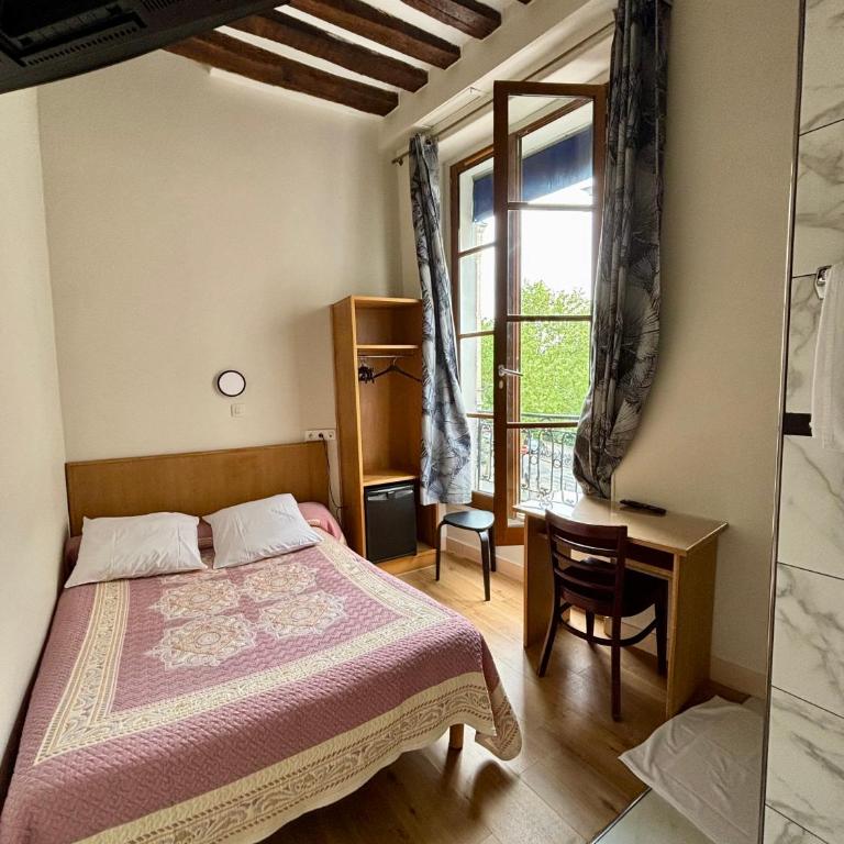 Hôtel Des Fontaines - Chambre Double avec Douche Privée & Toilettes Communes - 5