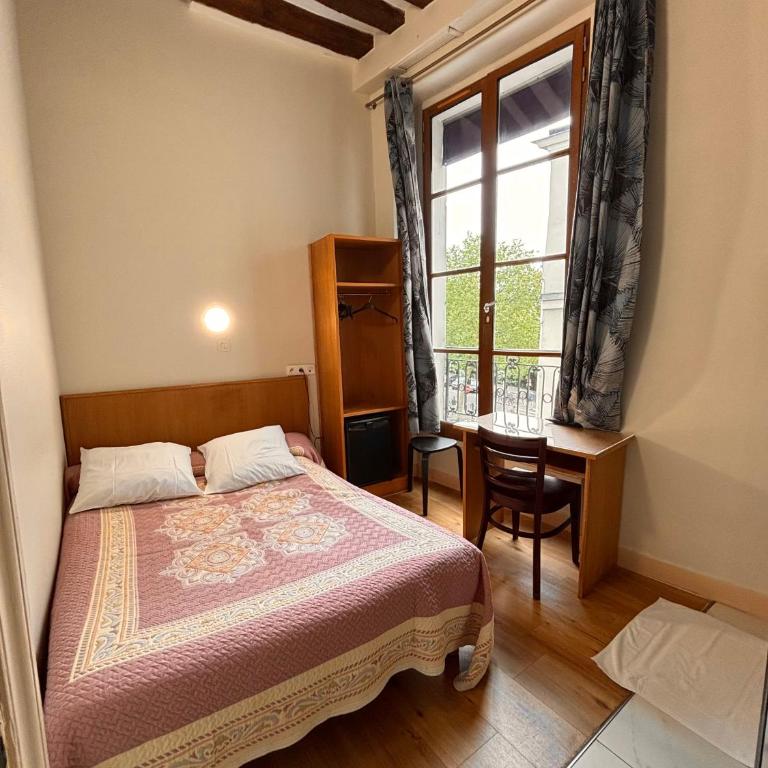Hôtel Des Fontaines - Chambre Double avec Douche Privée & Toilettes Communes - 4