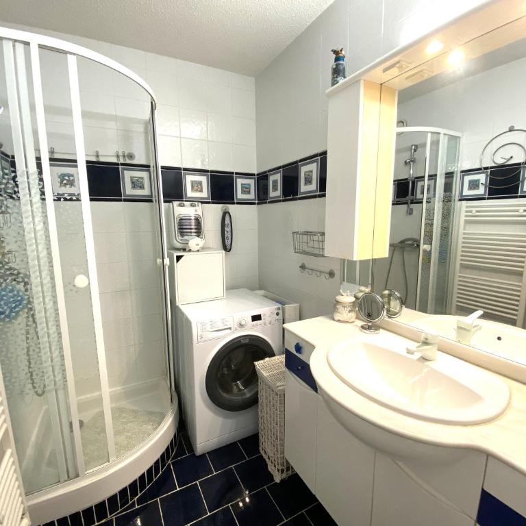 T2 Moulleau centre parking, clim, wifi,C229 - Classic One-Bedroom Apartment with King Bed - 8