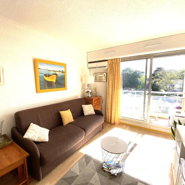 T2 Moulleau centre parking, clim, wifi,C229 - Classic One-Bedroom Apartment with King Bed - 1
