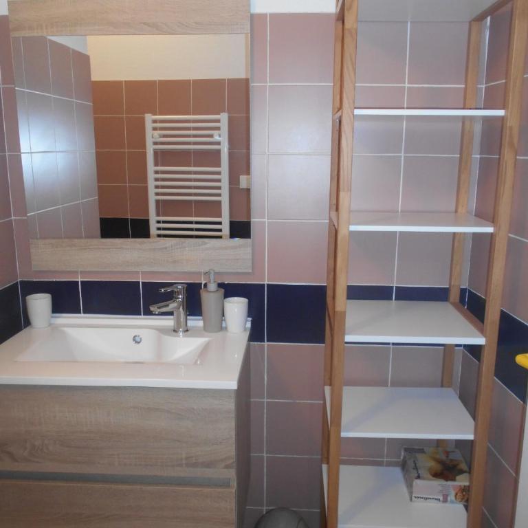 Vittoria Immobilier 10 - REGLEMENT SUR PLACE -chèques vacances acceptés - Apartamento - 13