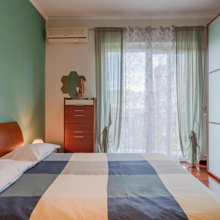 La finestra sulla mole - One-Bedroom Apartment with Balcony - 4