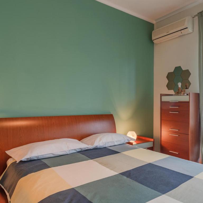 La finestra sulla mole - One-Bedroom Apartment with Balcony - 7