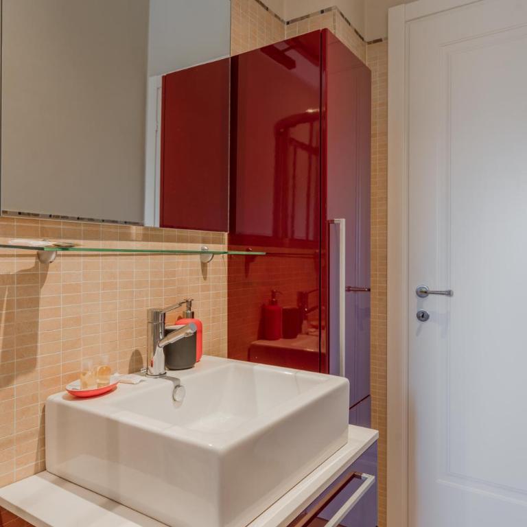 La finestra sulla mole - One-Bedroom Apartment with Balcony - 29