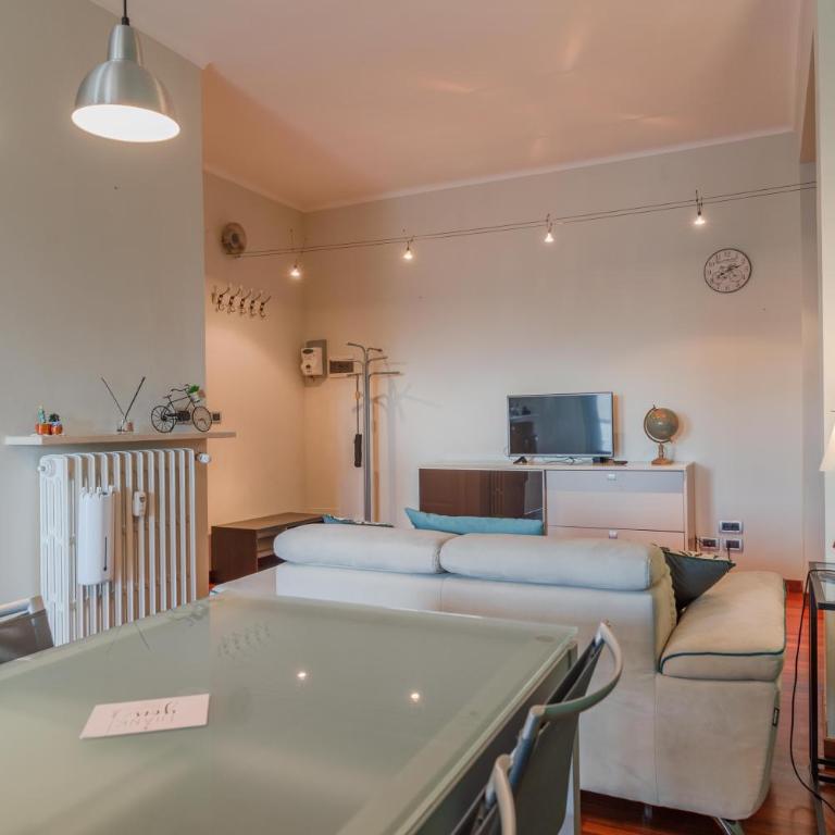 La finestra sulla mole - One-Bedroom Apartment with Balcony - 12