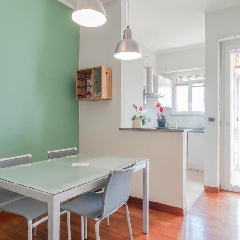 La finestra sulla mole - One-Bedroom Apartment with Balcony - 16