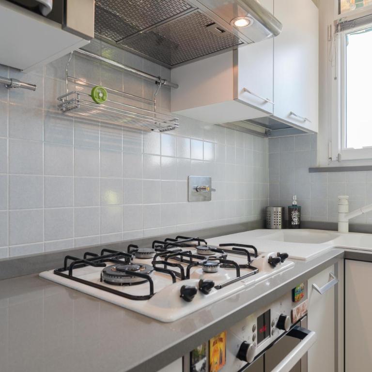 La finestra sulla mole - One-Bedroom Apartment with Balcony - 34
