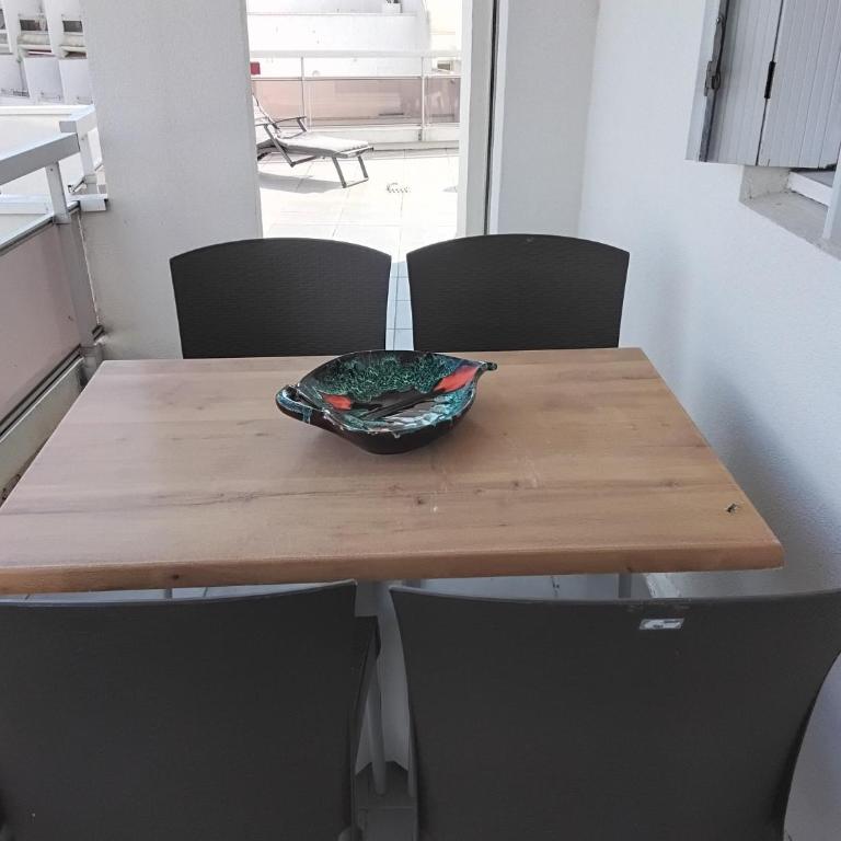 Vittoria Immobilier 10 - REGLEMENT SUR PLACE -chèques vacances acceptés - Apartamento con terraza - 2