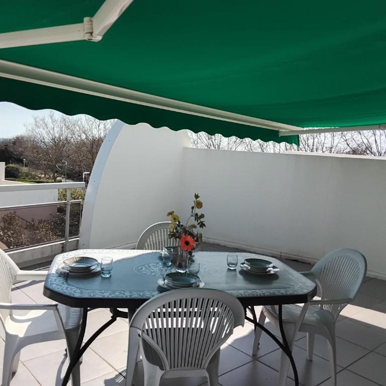 Vittoria Immobilier 10 - REGLEMENT SUR PLACE -chèques vacances acceptés - Apartamento con terraza - 5