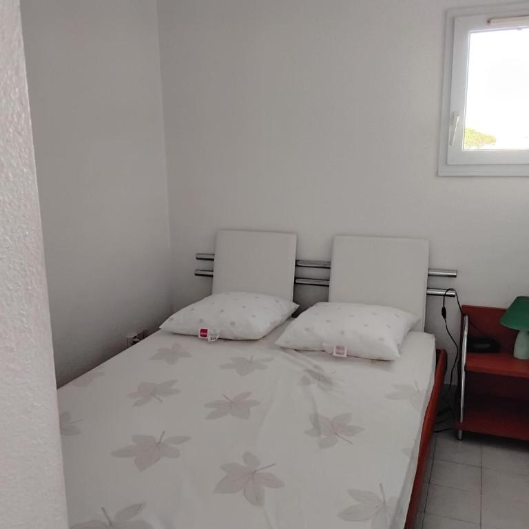 Vittoria Immobilier 10 - REGLEMENT SUR PLACE -chèques vacances acceptés - Apartamento con terraza - 17