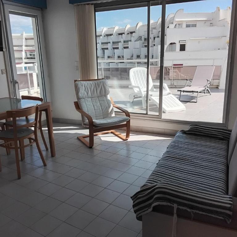 Vittoria Immobilier 10 - REGLEMENT SUR PLACE -chèques vacances acceptés - Apartamento con terraza - 12