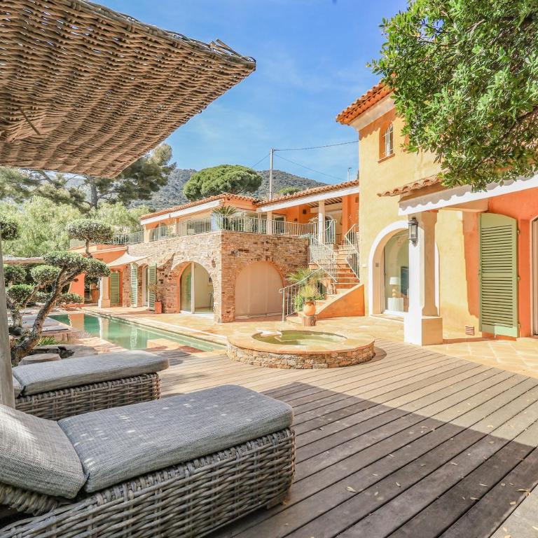 VILLA LES PINS - Villa avec Piscine Privée - 37