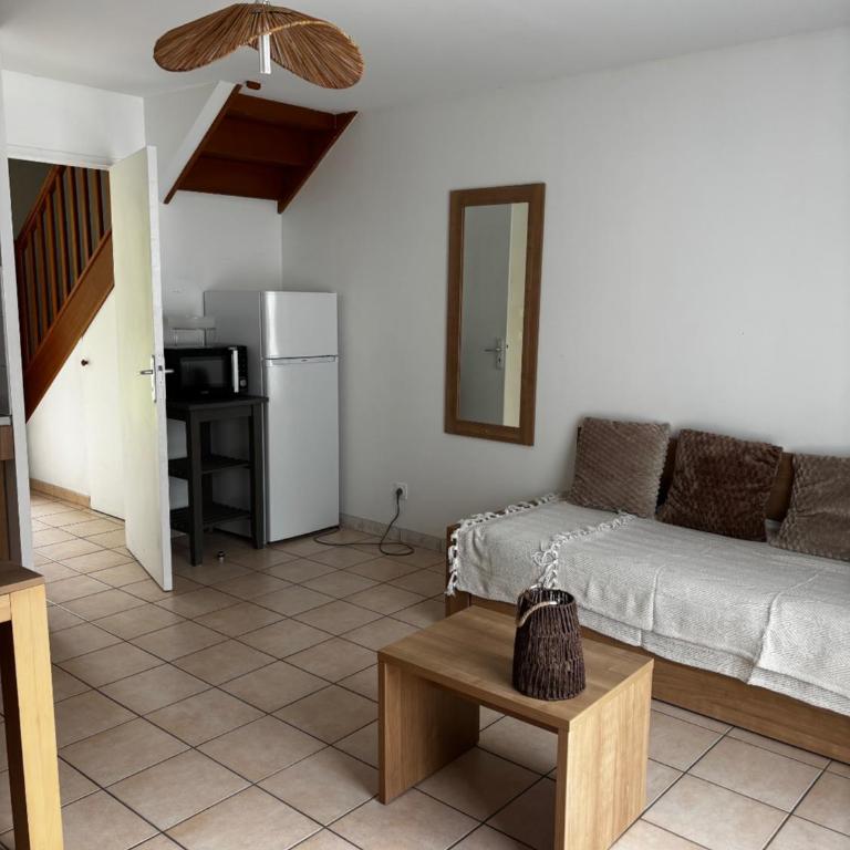 Cottage 102 - Mobile Home - 1