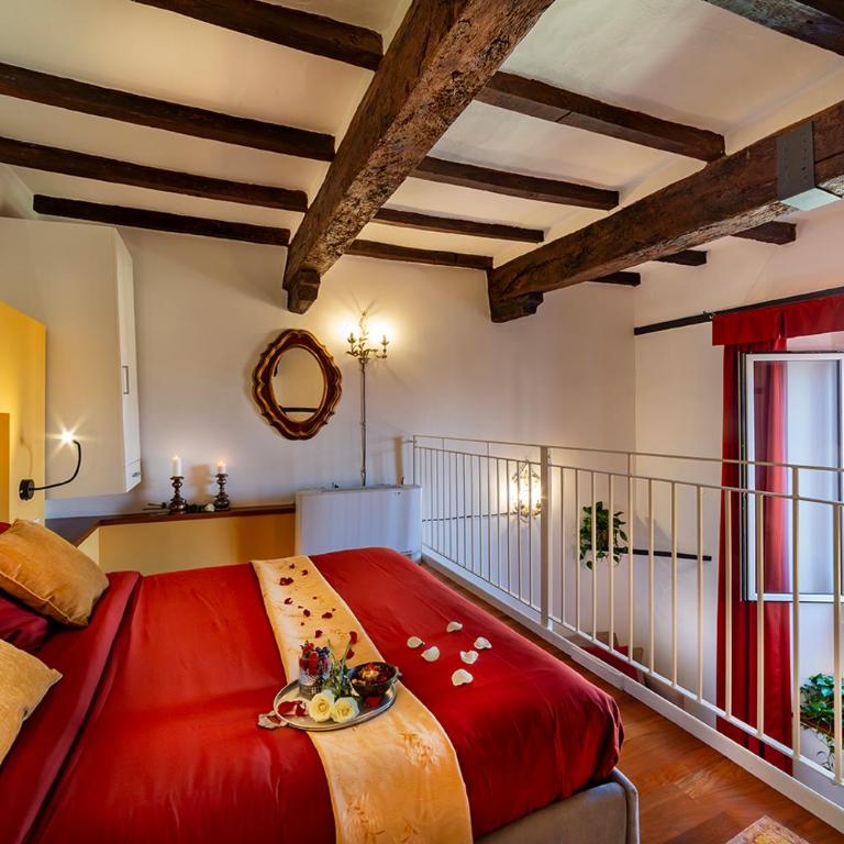 House of Lovers - Magnificent View over Bologna - One-Bedroom Apartment - 9