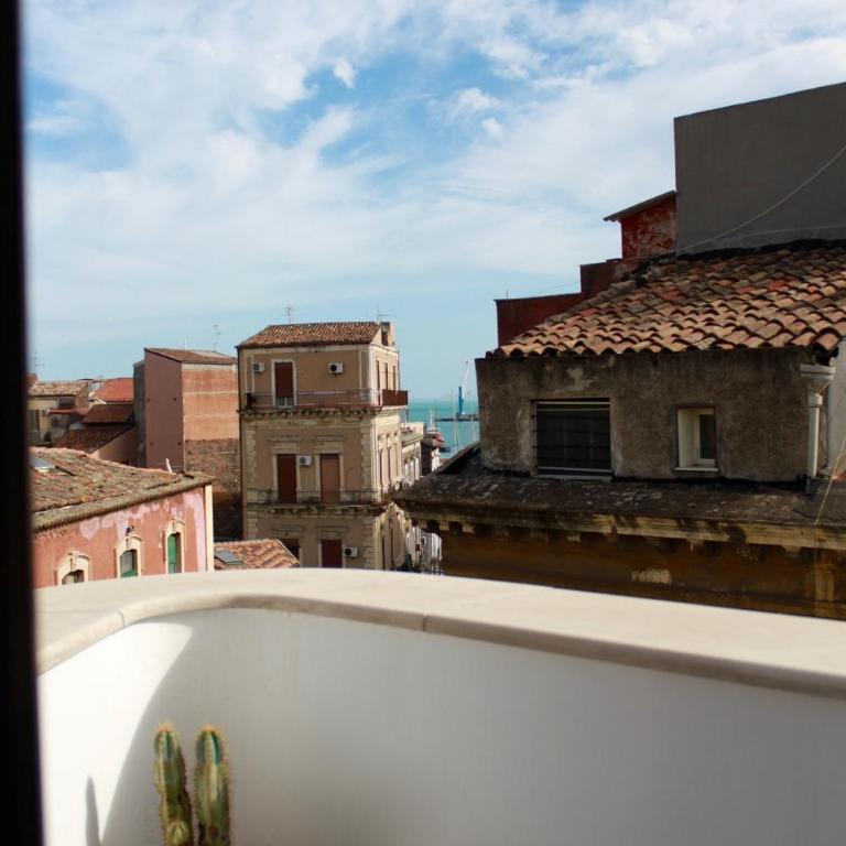 Civita Boutique - Deluxe Double Room with Sea View - 6