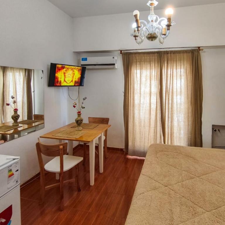 Monoambiente Luminoso en el Corazón de Monserrat - Avenida Belgrano - Apartamento de 1 dormitorio - 4